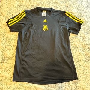 A/ adidas B.A.A. 2011 5K Tech Shirt. Unisex Size Small. (AZ)